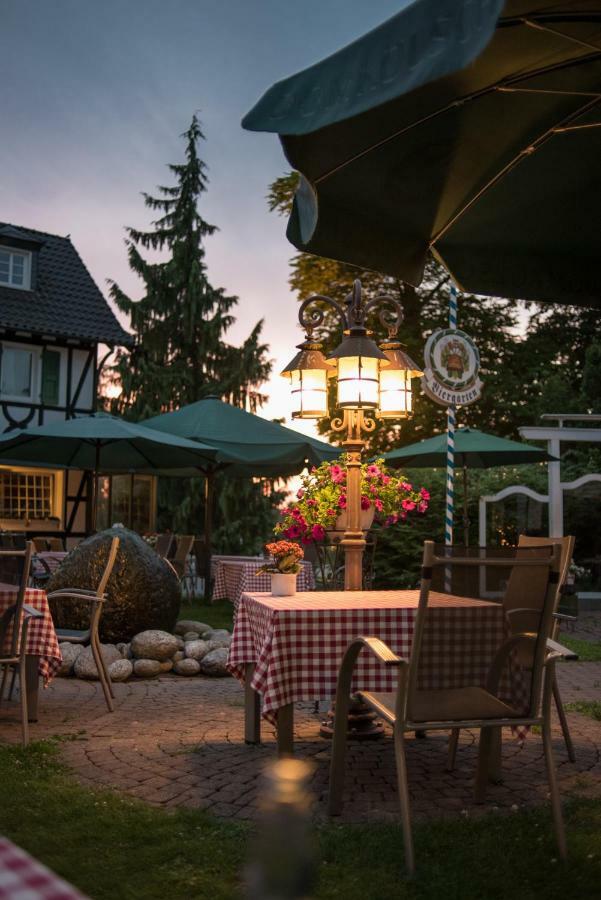 Lohmann's Romantik Hotel Gravenberg Langenfeld  Exterior foto